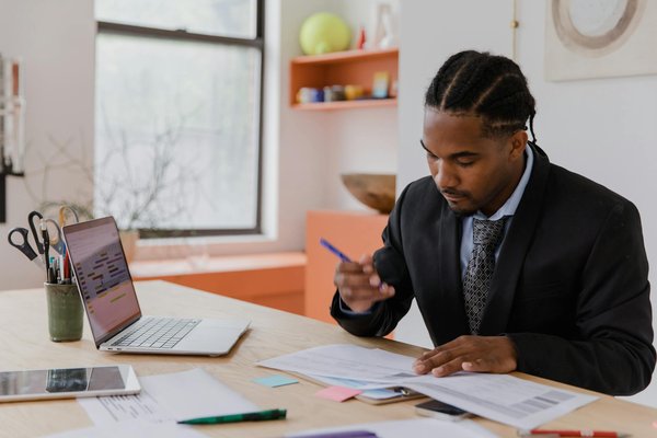 Mastering Legal Compliance for UK Businesses: The Essential Guide to Thriving in Online Marketplaces